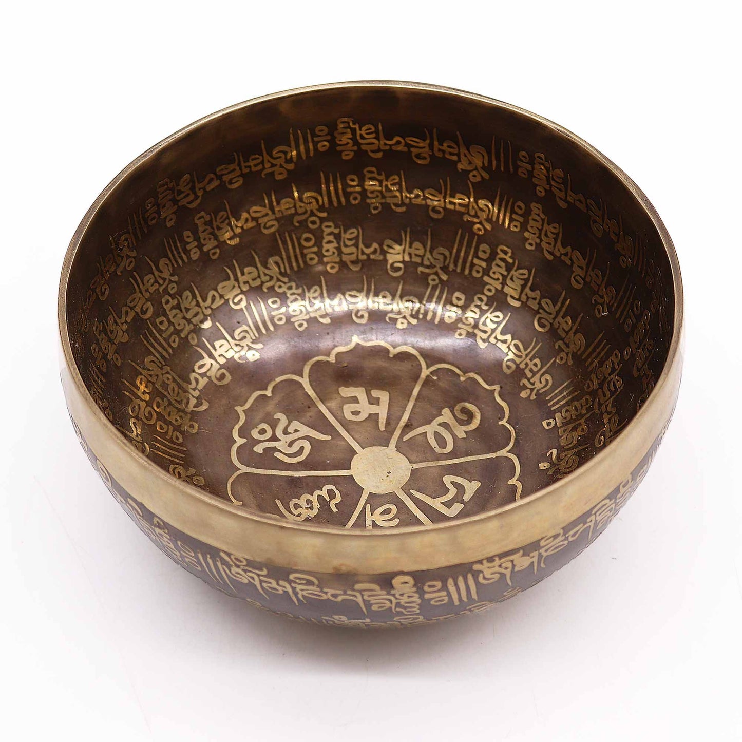 Bol tibétain gravé de mantras sacrés, fabriqué à la main au Népal. Idéal pour la méditation, le yoga, la relaxation et la sonothérapie. Ozora