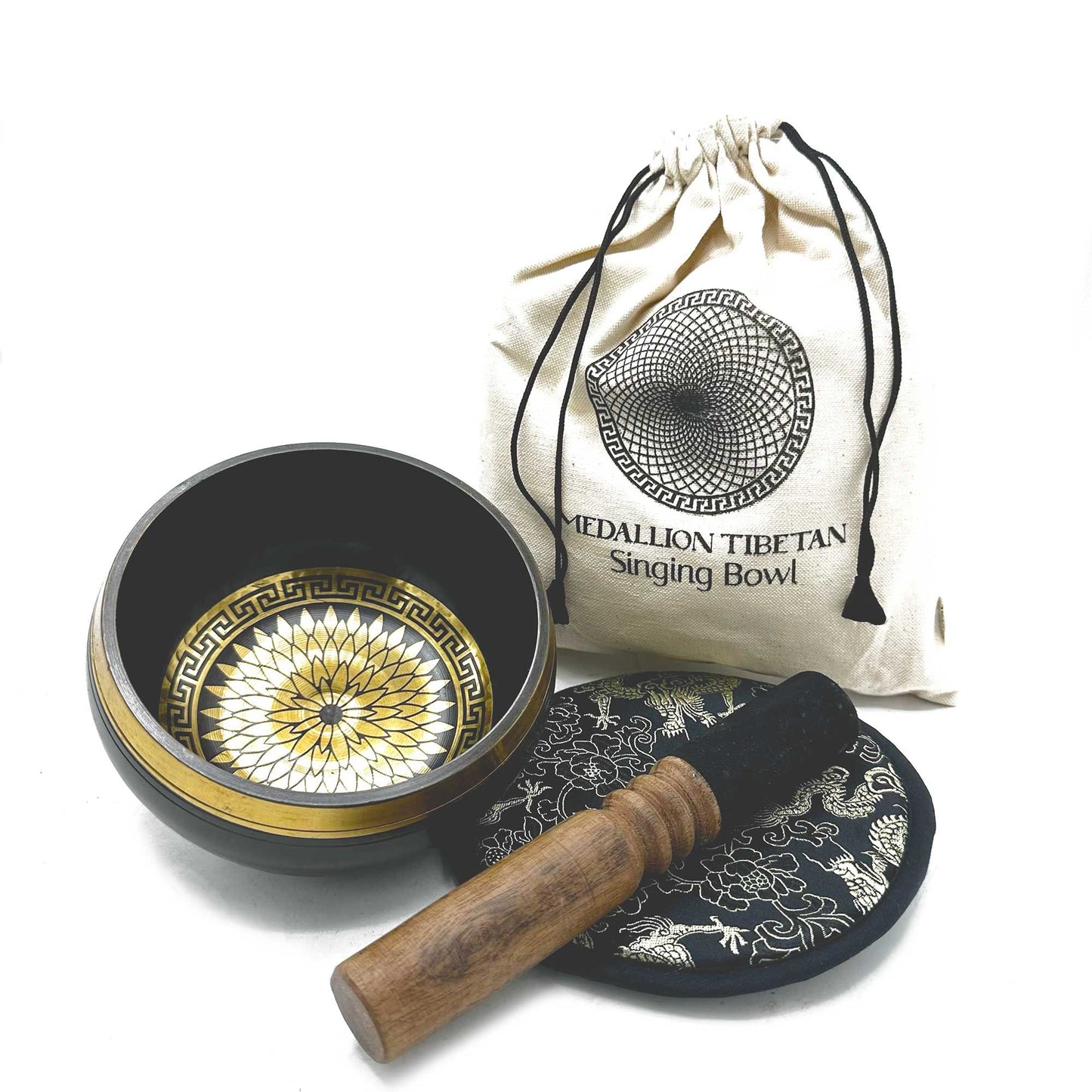 Bol Tibétain Gravé Mandala 14 cm – Coffret Cadeau | Méditation, Harmonie & Équilibre
Martelé à la main selon la tradition ancestrale. Ozora
