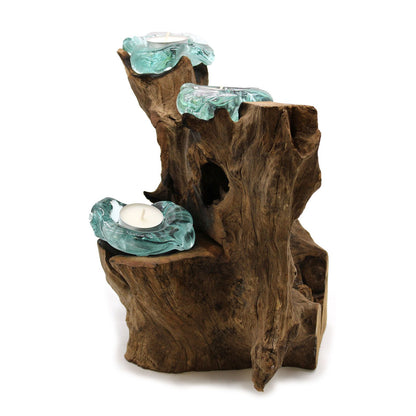 Bougeoir naturel sculpté en bois de Gamal avec 3 supports en verre fondu turquoise. Ozora