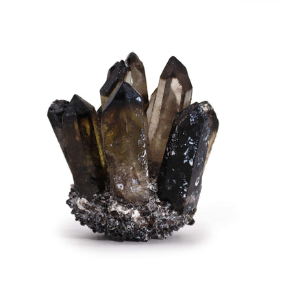 Druse de Quartz Fumé Ghost Naturel – 250 à 300 g (8 cm) Découvrez toute la beauté de cette pierre fascinante aux cristaux aux teintes fumées. Ozora